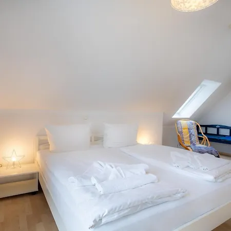 Ostseepark - Asternweg 7 3 *